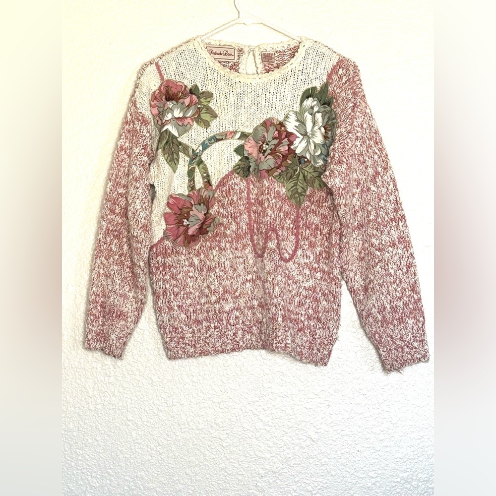 Penbrooke Lane Floral Appliqué sweater size S.